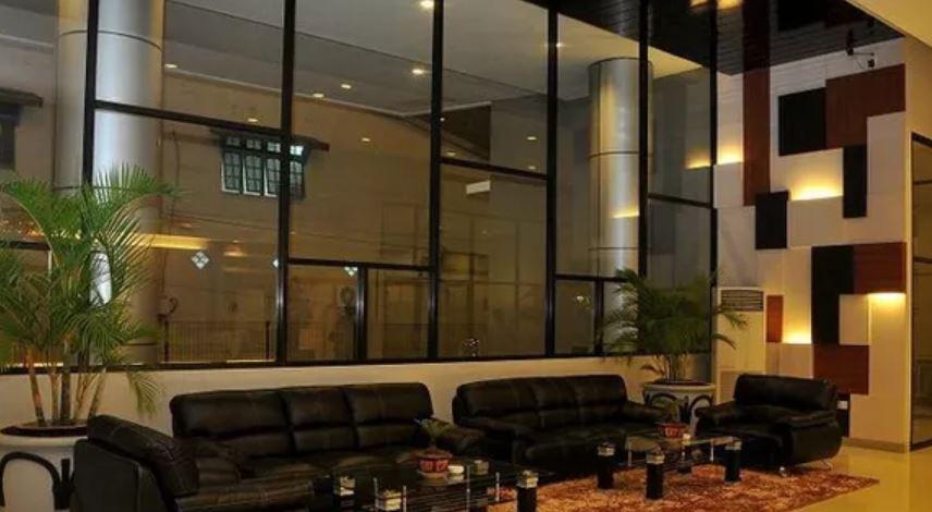 Aston Ketapang City Hotel Екстериор снимка