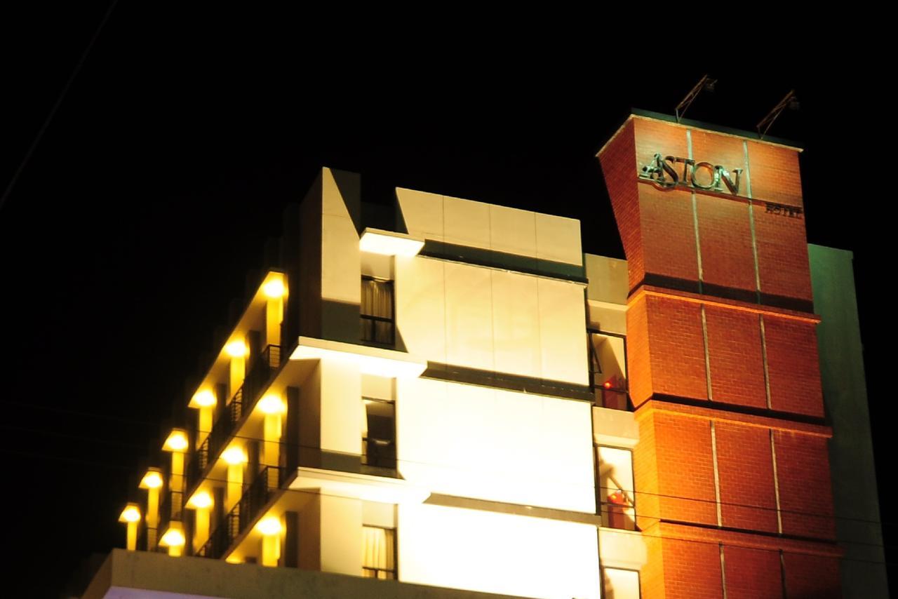 Aston Ketapang City Hotel Екстериор снимка