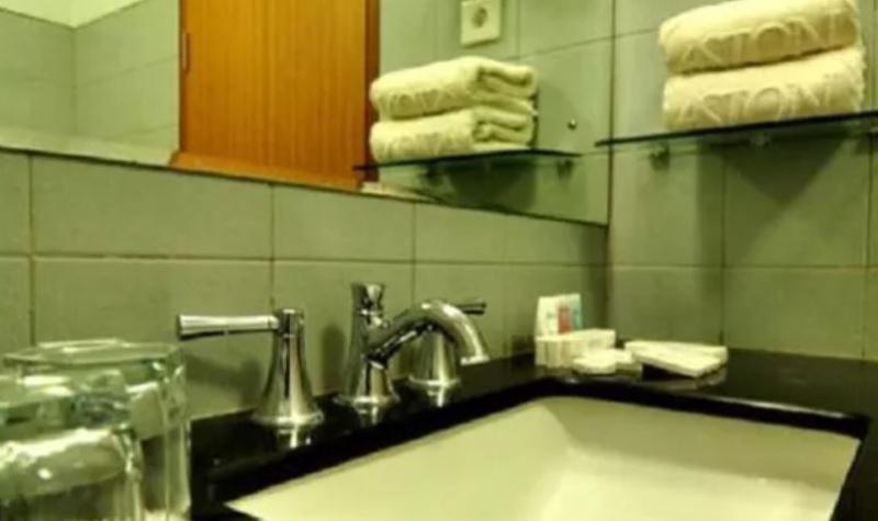 Aston Ketapang City Hotel Екстериор снимка